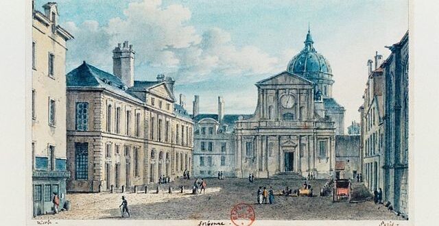 Sorbon Deklarasyonu (Sorbonne Ortak Bildirgesi-The Sorbonne Declaration) Paris'te, 25 Mayıs 1998'de ilan edilmiştir. Avrupa Yükseköğretim Sistemi'nin Uyumlu Hale Getirilmesi İçin Ortak Bildirge başlığını taşımaktadır. Fransa, Almanya, İtalya ve Birleşik Krallık adına 4 Bakan tarafından deklare edilmiştir. Sorbonne Bildirisi ile Avrupa'da ortak bir yükseköğretim alanı yaratma fikri ilk kez gündeme gelmiş olup Bologna Süreci'nin ilk adımları atılmıştır. Deklarasyonun temel amacı Avrupa yükseköğretim sisteminin mimarisinin entegre hale getirilmesidir. Avrupa Yüksek Öğrenim Alanı içinde ortak bir referans çerçevesi oluşturmak ve ayrıca, iş piyasasıyla ilgili olarak yeterliliklerin teşvik edilmesi deklarasyonun diğer amaçlarıdır.